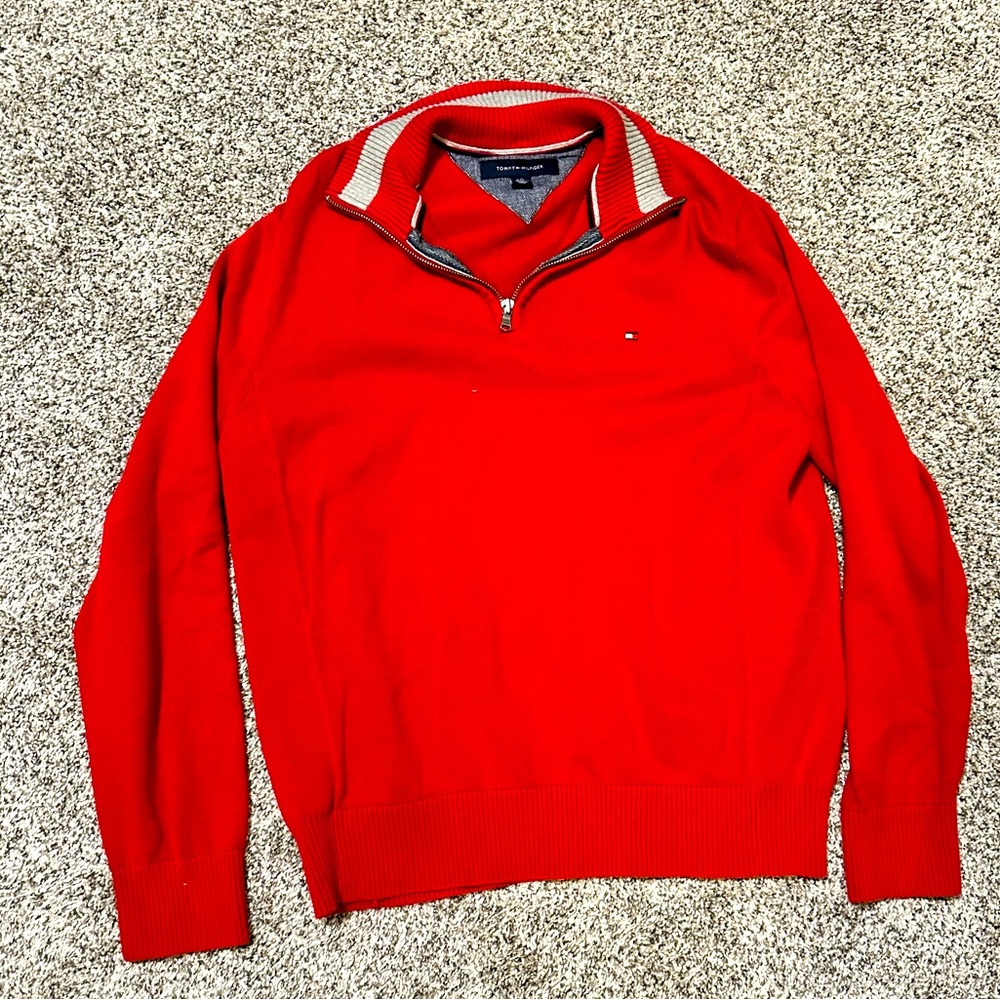 Red Quarterzip Tommy Hilfiger #quarterzip #red #tommyhilfiger